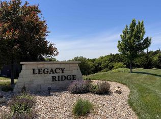 2129 Royal Ridge Cir, Manhattan, KS 66503