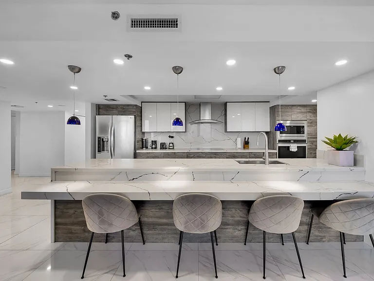 1717 N Bayshore Dr #ID1054084P — Photo 9