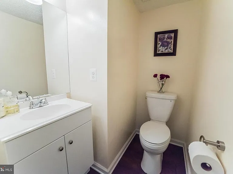 4112 Silver Park Ter — Photo 14