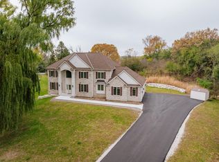 545 Thomas ROAD, Wales, WI 53183