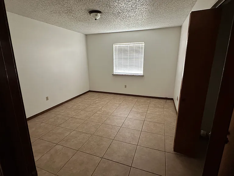 2136 Pebble Beach Dr — Photo 6