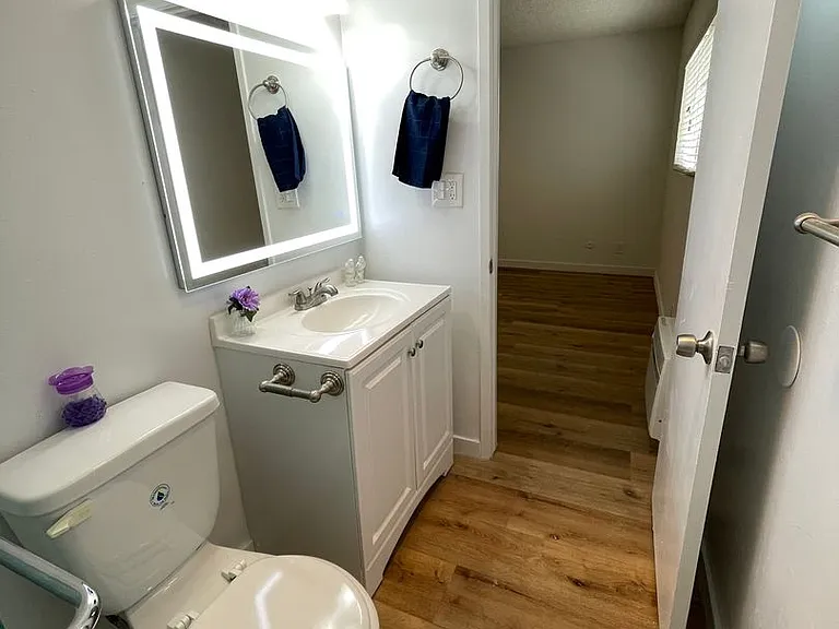 20353 Saticoy St — Photo 41