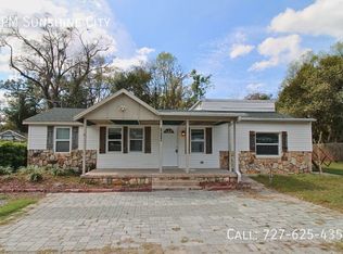 16118 Hanna Rd, Lutz, FL 33549