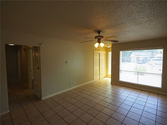 3rd image of 9813 Dallum Dr