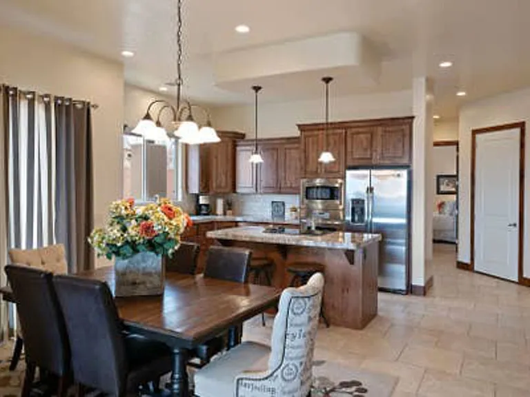 E Coral Ridge Dr — Photo 9
