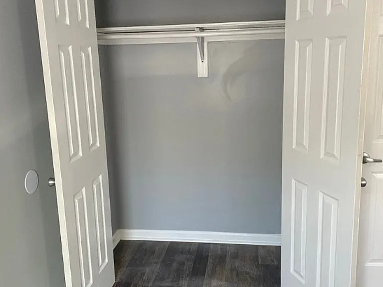 627 Denison St — Photo 10