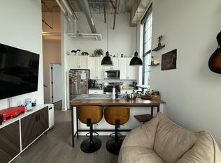 4035 N Cicero Ave #403, Chicago, IL 60641