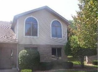 2608 Crescenzo Dr, Joliet, IL 60436