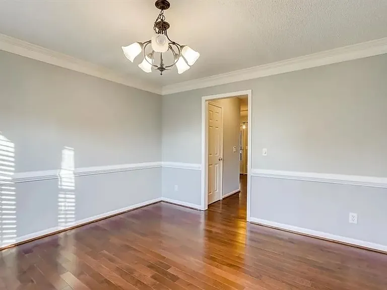 74 Flanders Ct — Photo 17