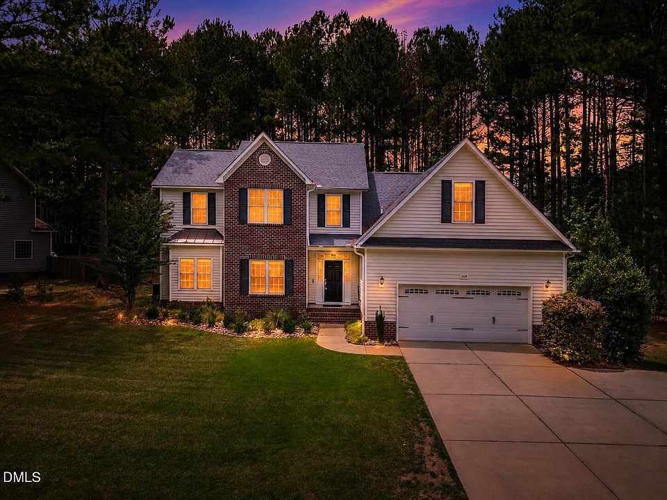 1st image of 2458 Valley Dr