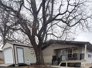 10 Pine St, Camdenton, MO 65020