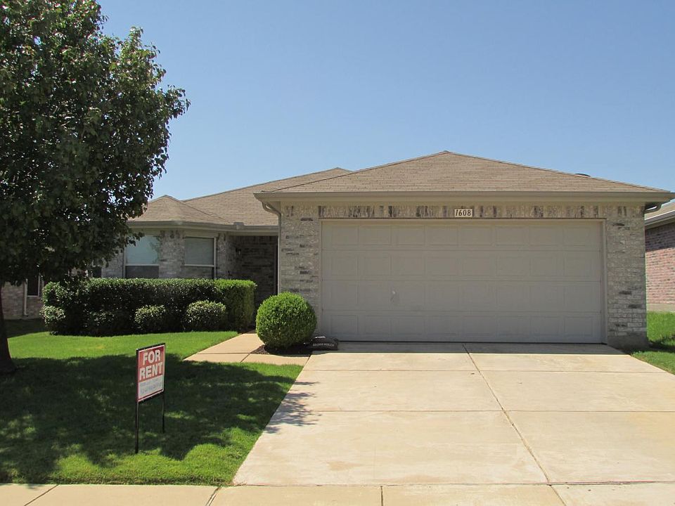1st image of 1608 Brookstone Dr