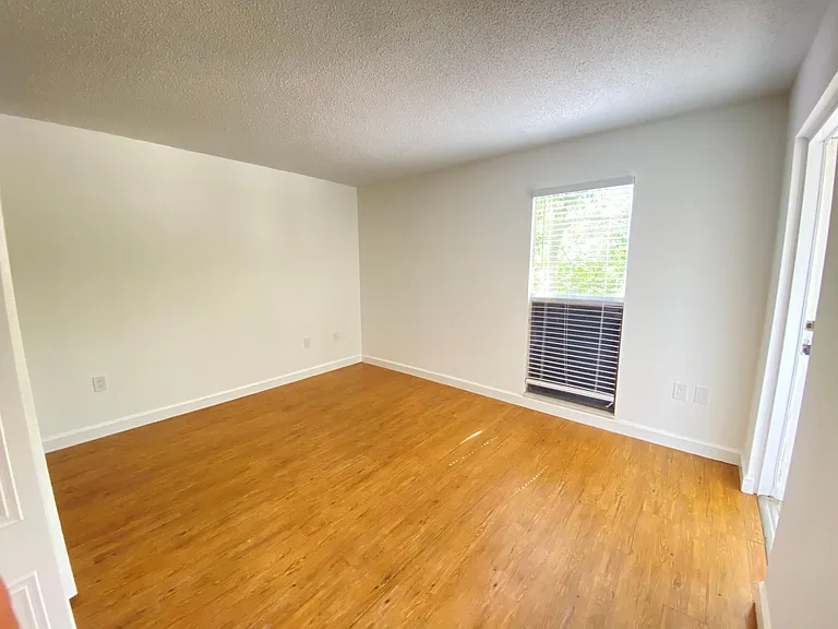 701 SW 75th St #101 — Photo 9