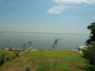 2907 F St, La Porte, TX 77571