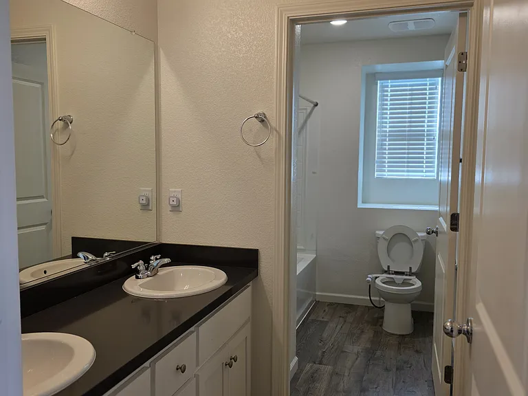15357 Trolley St — Photo 14