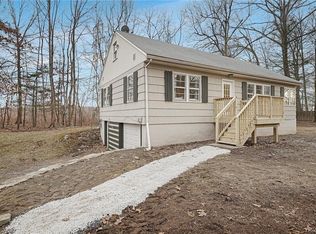 59 E Green Rd, Rock Tavern, NY 12575