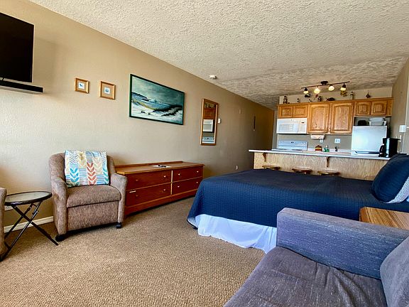 4th image of 145 NW Inlet Ave #327