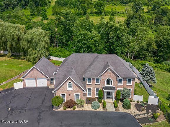 3rd image of 41 Somerfields Dr