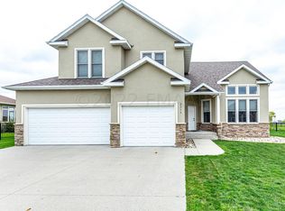 2314 38th St S, Moorhead, MN 56560