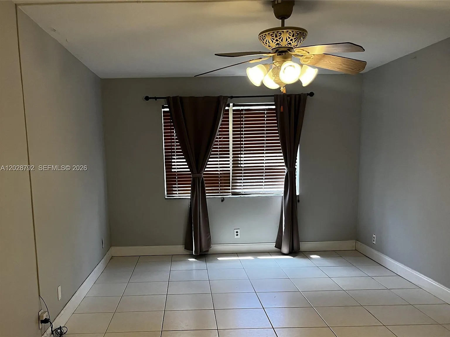 Nova Gardens Condo — Photo 2