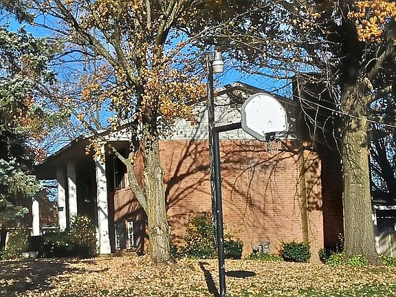 2nd image of 1678 Malone St