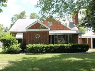 47744 Pinecrest Dr, Shelby Township, MI 48317