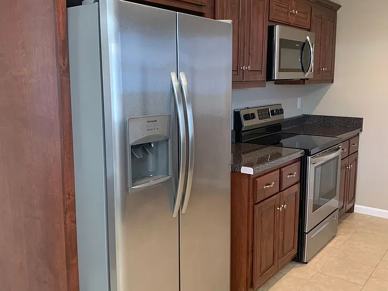 379 Hendrixson Dr — Photo 11