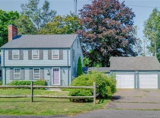 110 Glenwood St, Manchester, CT 06040