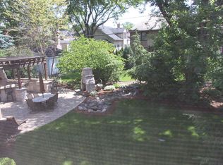 559 S Kenilworth Ave, Elmhurst, IL