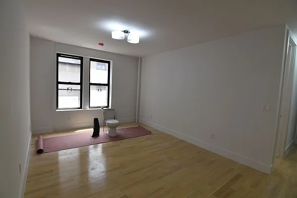 Rented by Zuz Realty | media 13