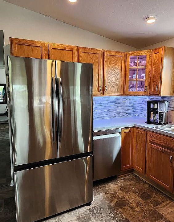 1st image of 37 Royal Coachman St