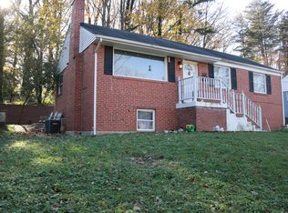 7323 Allan Ave, Falls Church, VA 22046
