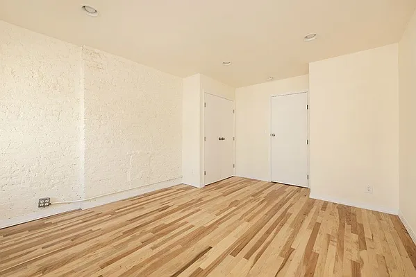 Rented by Camelot Realty Group | media 30