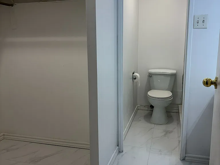 4001 Don Mills Rd #110 — Photo 38