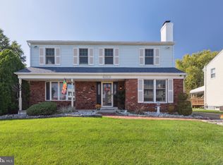 961 Greenhouse Ln, Secane, PA 19018