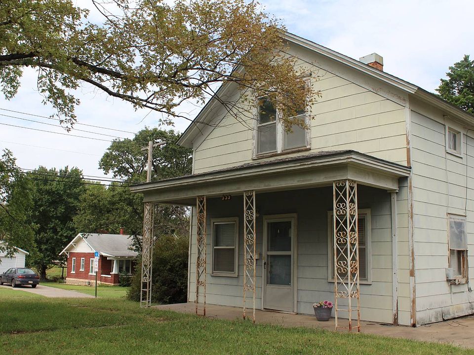 2nd image of 333 W 14th St