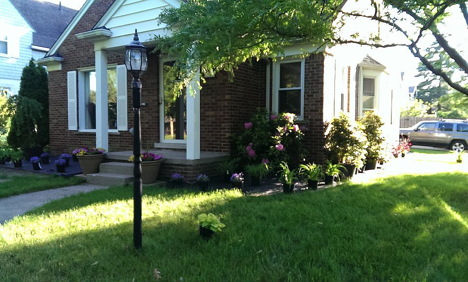1st image of 2281 Pinecrest Dr