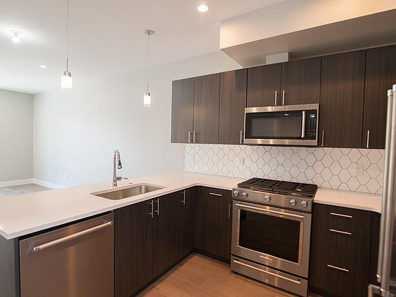 Counter space galore!