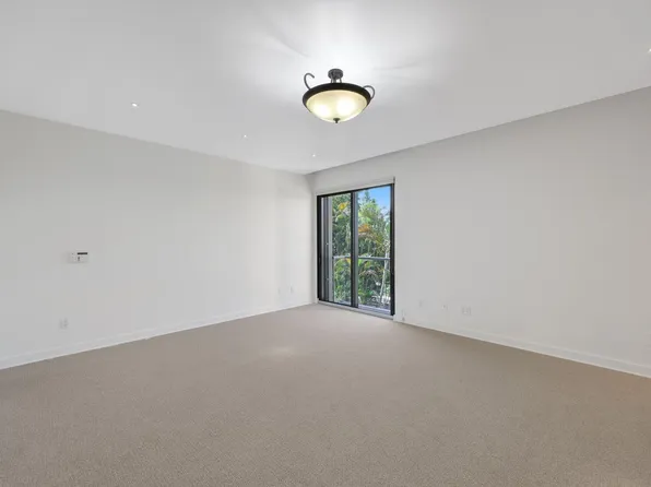 2 N Breakers Row #S32, Palm Beach, FL 33480