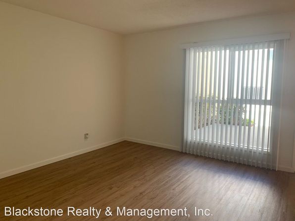 Apartments Under 1 200 In Los Angeles Ca Zillow
