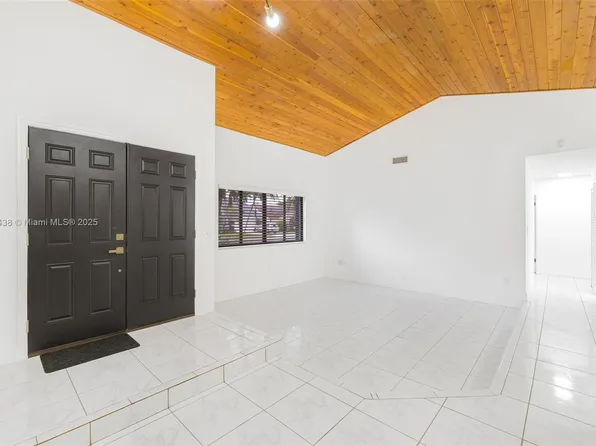 10844 SW 142nd Pl, Miami, FL 33186