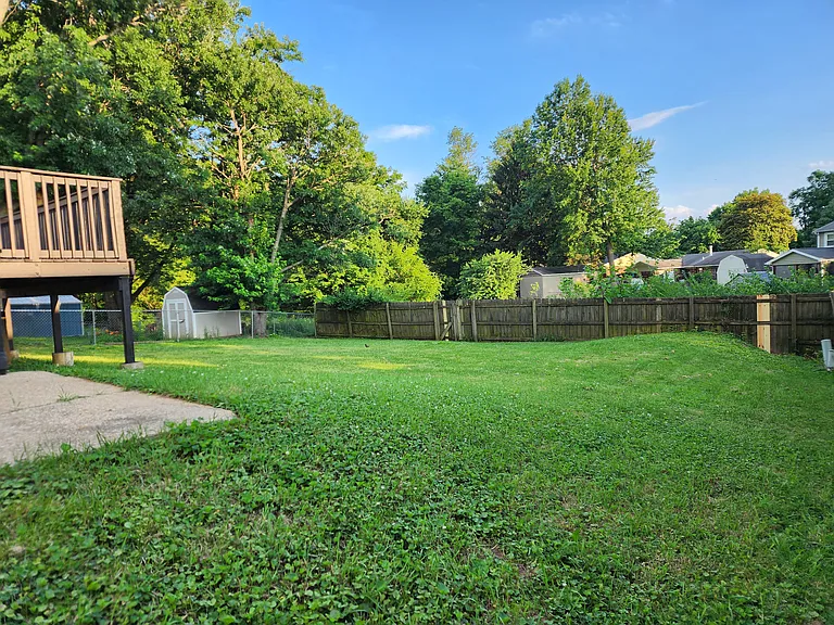11412 Kendrick Dr — Photo 32