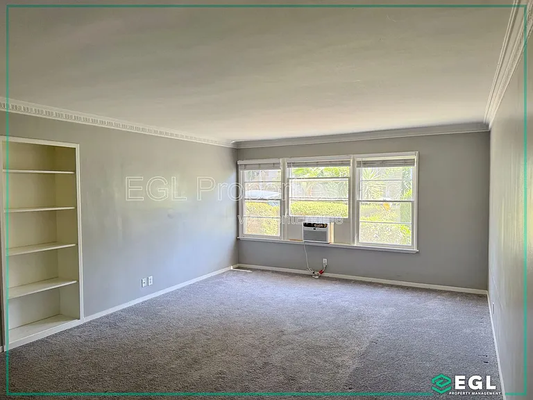1235 Havenhurst Dr #2 — Photo 3