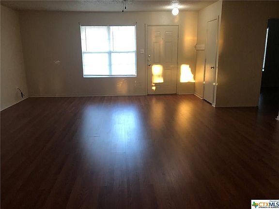 5th image of 5905 Medina Dr