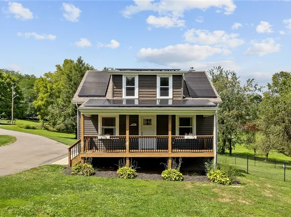 4076 Cork Bocktown Rd, Clinton, PA 15026