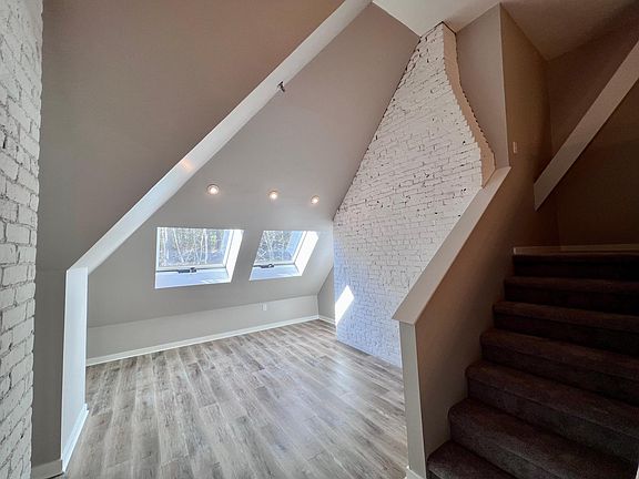 5th image of 27 Hillside Pl APT 28