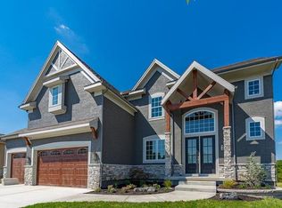 3000 SW Arthur Dr, Lees Summit, MO 64082