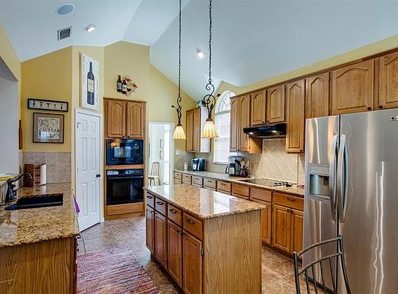 3rd image of 2505 Birchwood Dr