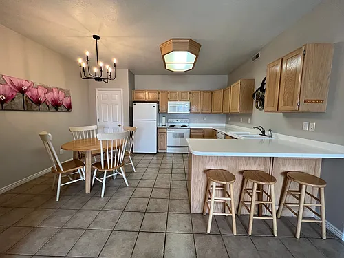 345 N Belmont Pl #140 Photo 1