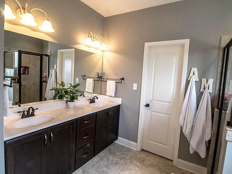 3384 Scott Rd — Photo 9